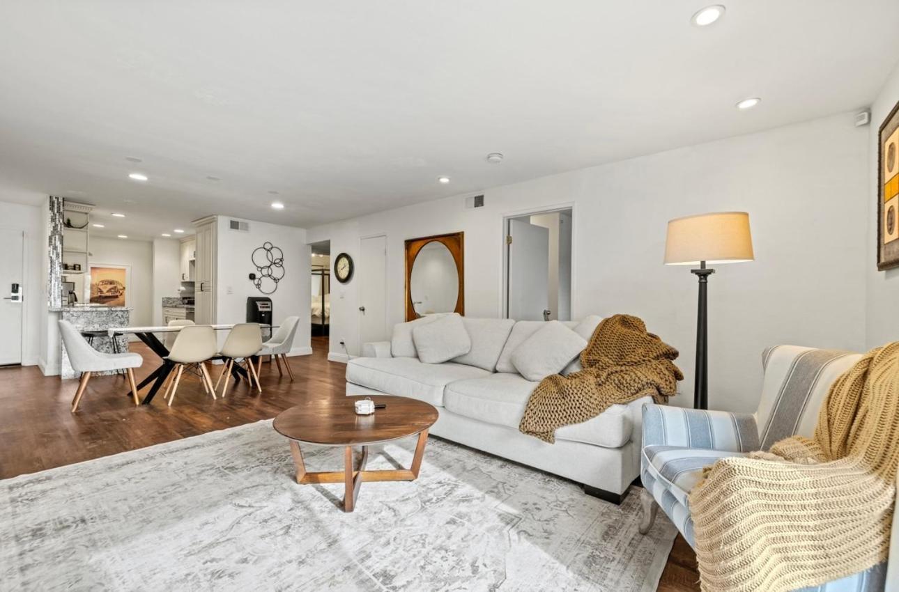 Elegant Hollywood Retreat - Spacious 2Br 2Ba Condo With Resort-Style Amenities Los Angeles Esterno foto