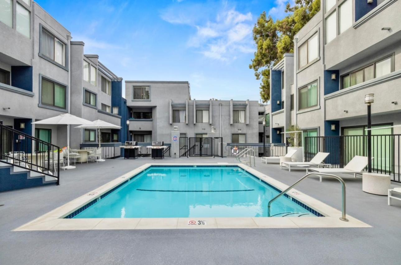 Elegant Hollywood Retreat - Spacious 2Br 2Ba Condo With Resort-Style Amenities Los Angeles Esterno foto
